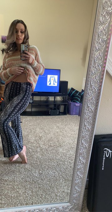 Sending love 😘 https://t.co/TE1uOhYdCU<a href="/tag/mvsales"class="tags"><span>#mvsales</span></a>