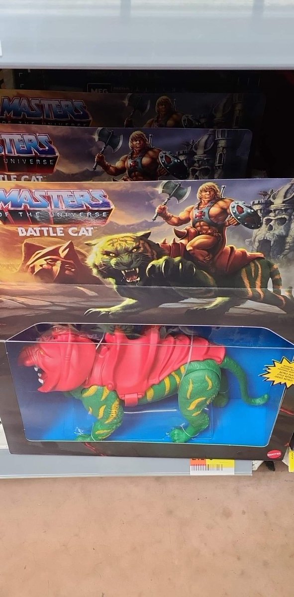 KidsDice's tweet photo. Fun #ChristmasEve2020. Never saw #DnD based items at a major retail before. Kiddo immediately pointed them out. Then threw some 80s nostalgia in the mix. Made Christmas dinner for the family and had a random guest join. #KidsDice #kdad https://t.co/J1IFcmH0Iz