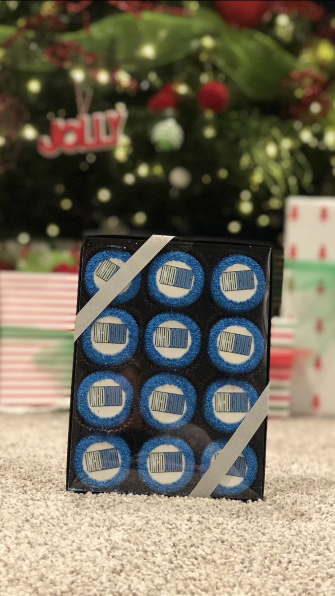 InkedCougar's tweet photo. Thanks @Oreo for helping me hook #Santa up right!! #MerryChristmas #CookiesnMilk #DipEm #DunkEm https://t.co/AQRsJS3O70
