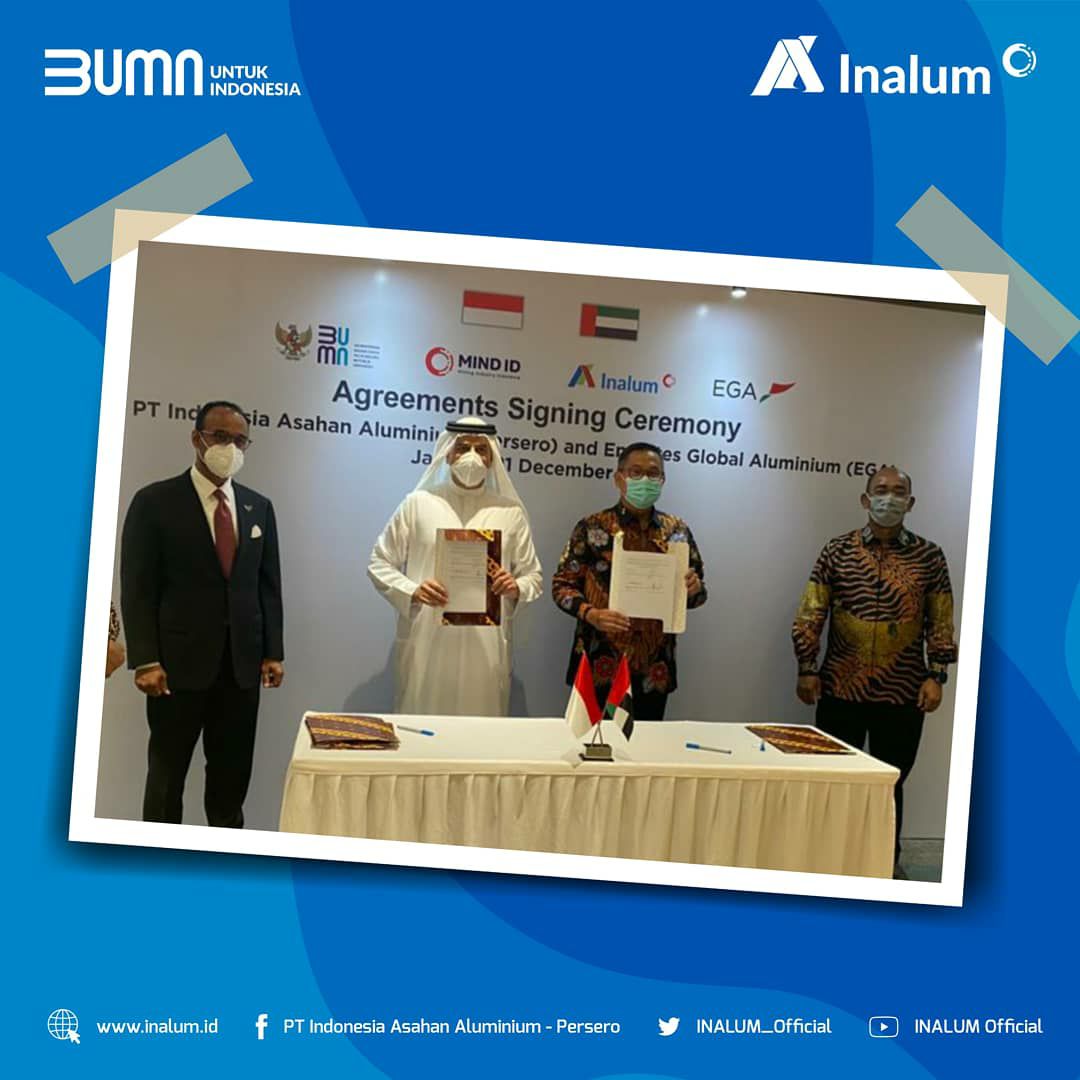 INALUM_Official's tweet photo. Penandatanganan perjanjian dilakukan oleh Direktur Pelaksana INALUM Oggy Achmad Kosasih dan Chief Executive Officer EGA Abdulnasser Bin Kalban di Jakarta (21/12) dan merupakan bagian dari rangkaian UAE Week yang diselenggarakan untuk memperdalam hubungan ekonomi UAE dan Indonesia https://t.co/RrHwCcZopP