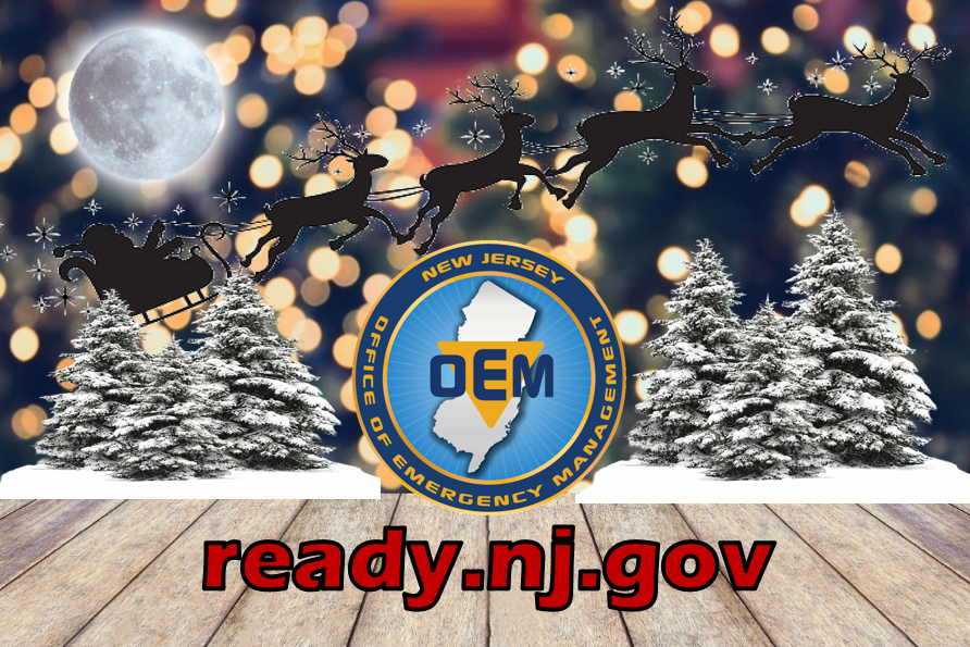 ReadyNJ's tweet photo. 🎄Merry Christmas Eve🎄
The storm has started moving through our area
📻Check local weather 
🔦Report a power outage 
🚗We hope Santa is the only one out tonight but visit https://t.co/Z29sBX8YGa for traffic
📌Do you want to track Santa? Visit https://t.co/FmTZ13NPCf
#ReadyNJ https://t.co/Zu5gfPsr7t