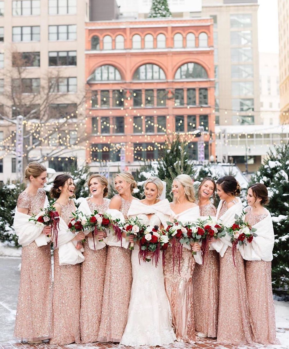 WeddingWire's tweet photo. Walking in a winter wedding wonderland...✨ 
📸 Niki Marie Photography https://t.co/KKGeBXG1kv