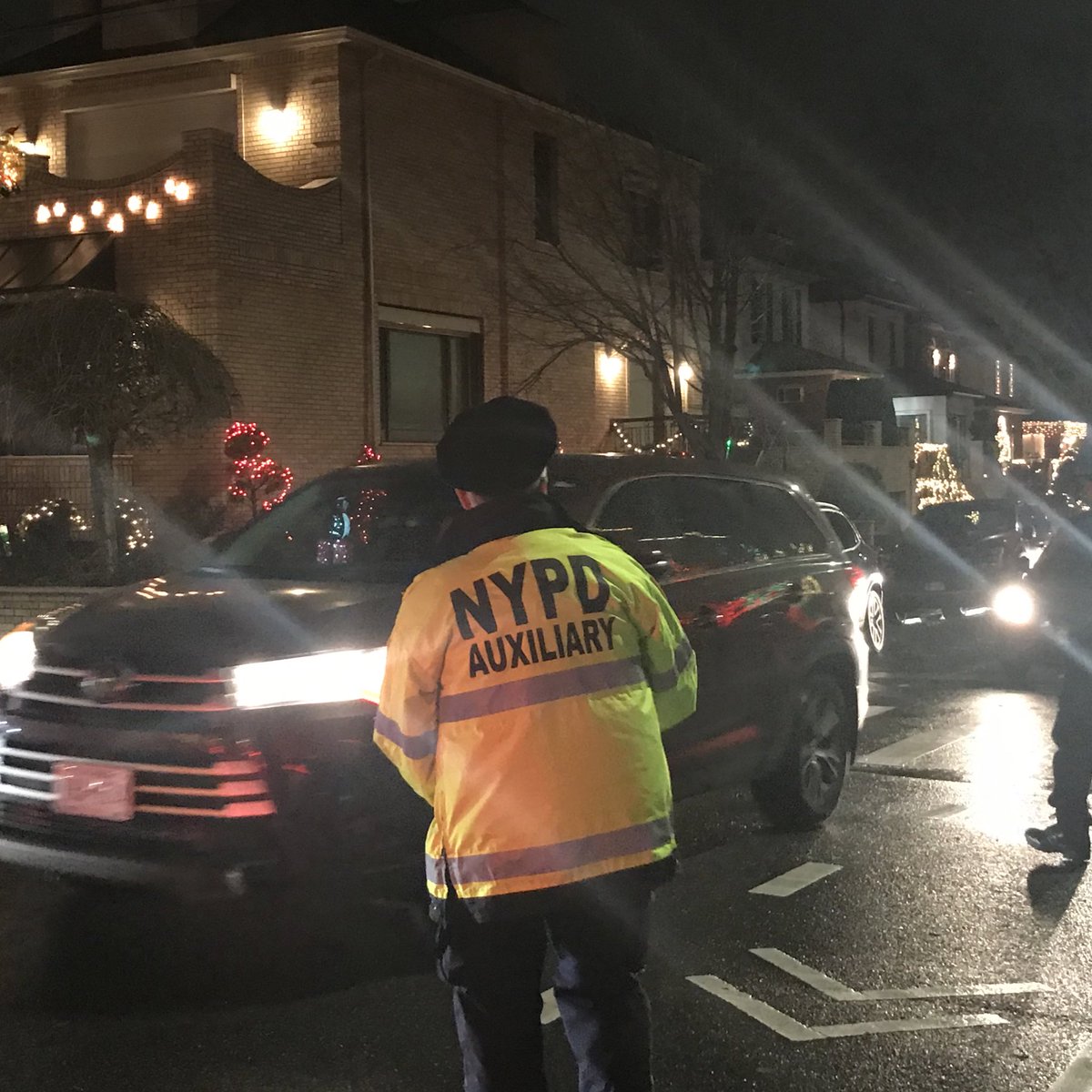 NYPD Auxiliary (@nypdauxiliary) on Twitter photo Terrific job by our <a href="/NYPDBklynSouth/">NYPD Brooklyn South</a> Auxiliary Officers who have been working so hard to ensure the safety of vehicular and pedestrian traffic at the Dyker Heights Light detail. Terrific job by our <a href="/NYPDBklynSouth/">NYPD Brooklyn South</a> Auxiliary Officers who have been working so hard to ensure the safety of vehicular and pedestrian traffic at the Dyker Heights Light detail.