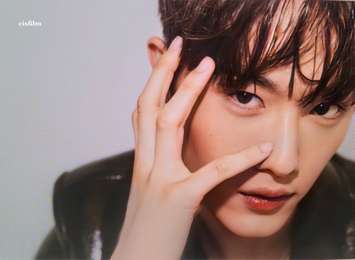 CIXFlLM's tweet photo. 🎞
#HYUNSUK #현석 #CIX #씨아이엑스 #CIXFlLM https://t.co/6cp598Sc9i