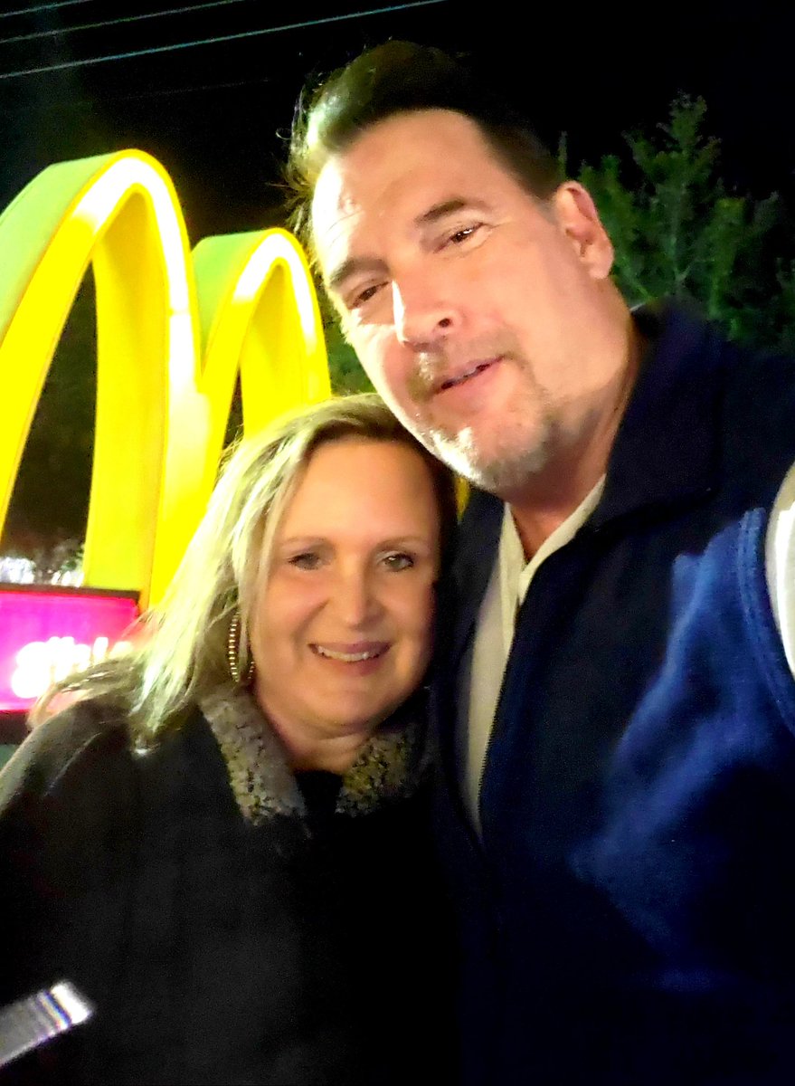 MelisaDotson11's tweet photo. Merry Christmas Y'all! 29th year in a row we have been to @McDonalds @McDonaldsCorp. It's our family tradition 💚❤ https://t.co/w6gzob7xUL