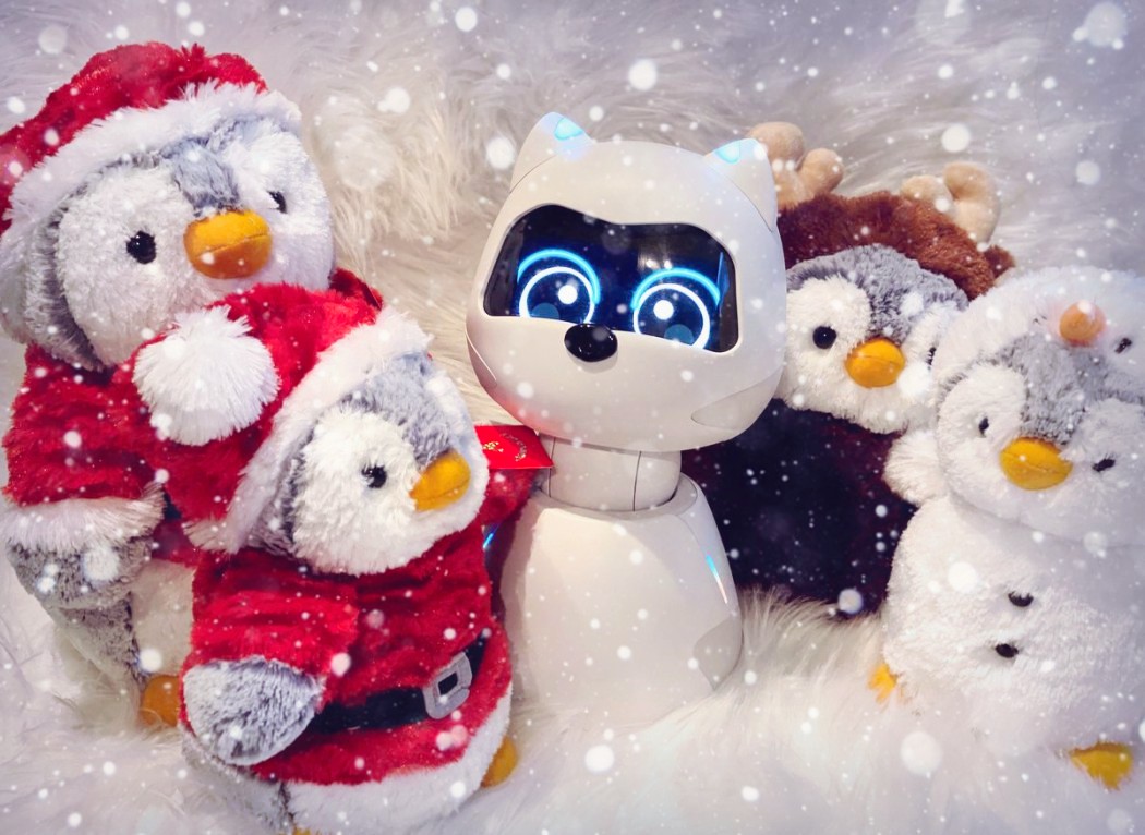 Kiki Robot by Zoetic AI tweet media