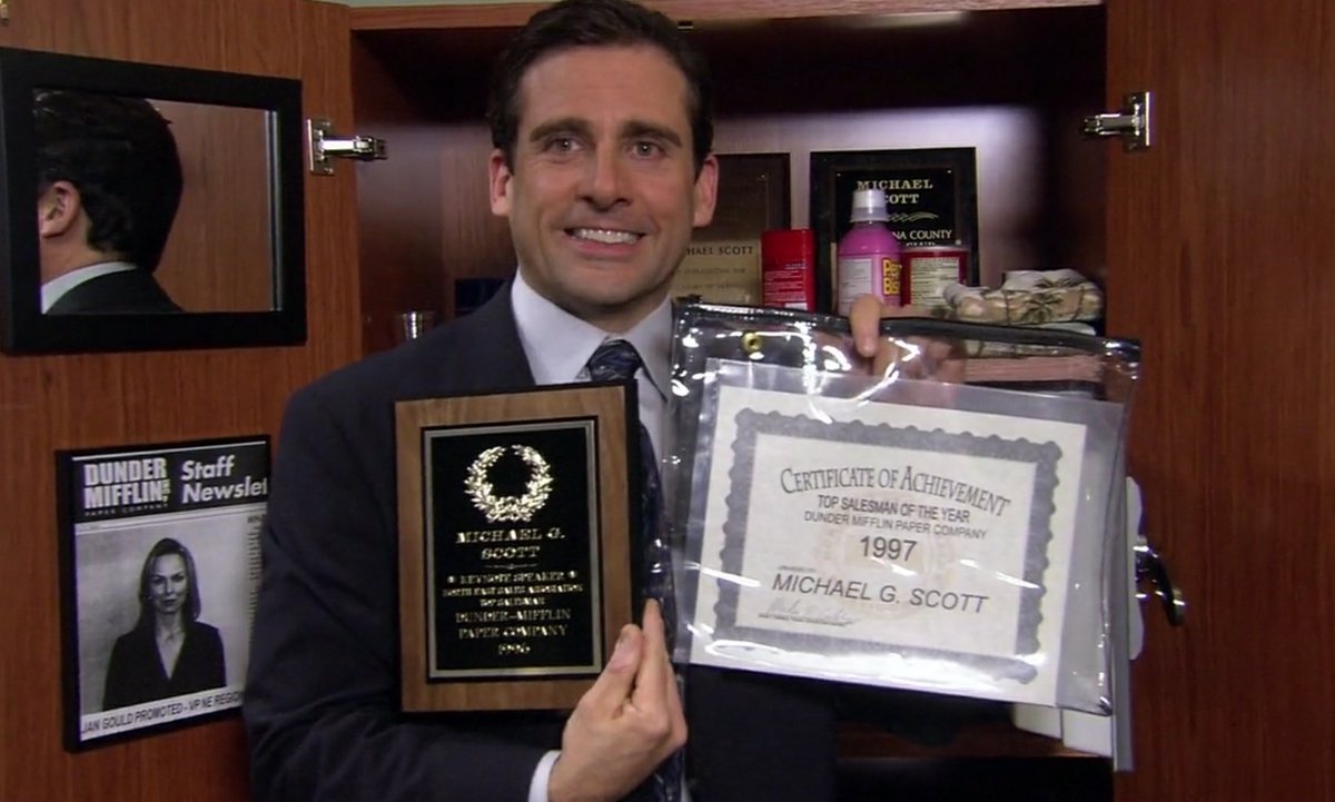jojischeerios's tweet photo. Joji as The Office members; a thread https://t.co/tXZPgbCBqU
