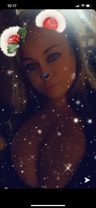 Merry Christmas everybody https://t.co/fqS6Gi6GwU<a href="/tag/teamtalore"class="tags"><span>#teamtalore</span></a><a href="/tag/teamblackout"class="tags"><span>#teamblackout</span></a>