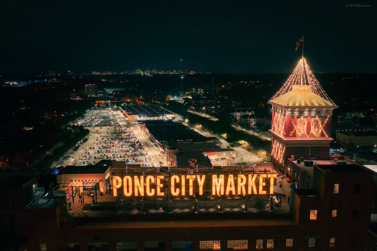 GAFollowers's tweet photo. Atlanta is definitely in the holiday spirit. 🎄🧑‍🎄 https://t.co/KO98OuJrGt