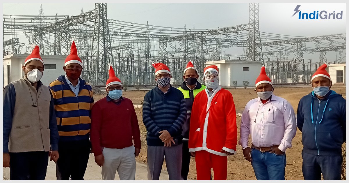 IndiGrid_In's tweet photo. Our #SuperHeroesAtWork celebrate #Christmas with the spirit of togetherness. We thank the whole team for ensuring that everyone has access to reliable power despite the challenges in 2020, and look forward to a brighter 2021!
Wishing you a Merry Christmas & a Happy New Year. https://t.co/FjYjWWAqVZ