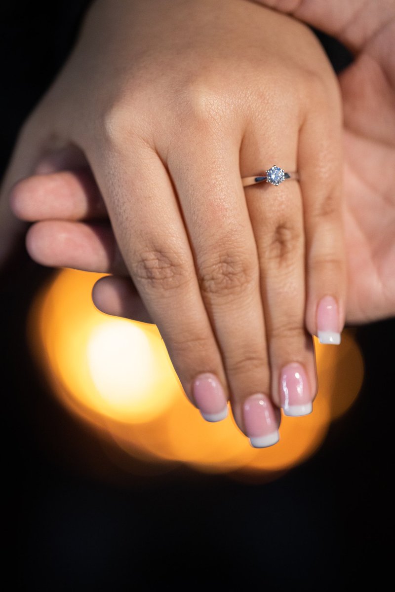 ryvill21's tweet photo. Twitter. I am. ENGAGED.
@jillian_avila https://t.co/mlOPxZo1Ov