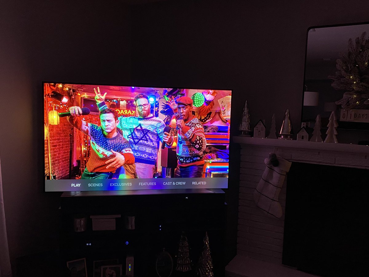 MSingleton24's tweet image. Christmas Tradition 5 years running!!  The Night Before. #bestcast #bestmovie @Sethrogen @hitRECordJoe @AnthonyMackie