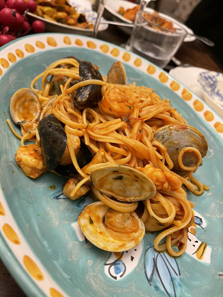 Joe_Cicala's tweet photo. #7fish at the Cicala household this evening. #BuonNatale #showmeyour7fish https://t.co/pkVUSnPDxn