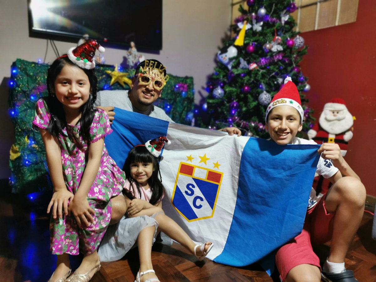 ErickRamosHuer2's tweet image. Feliz Navidad a toda La Raza Celeste!!!
@ClubSCristal
@fverzaoriente
@laprincessadeSC