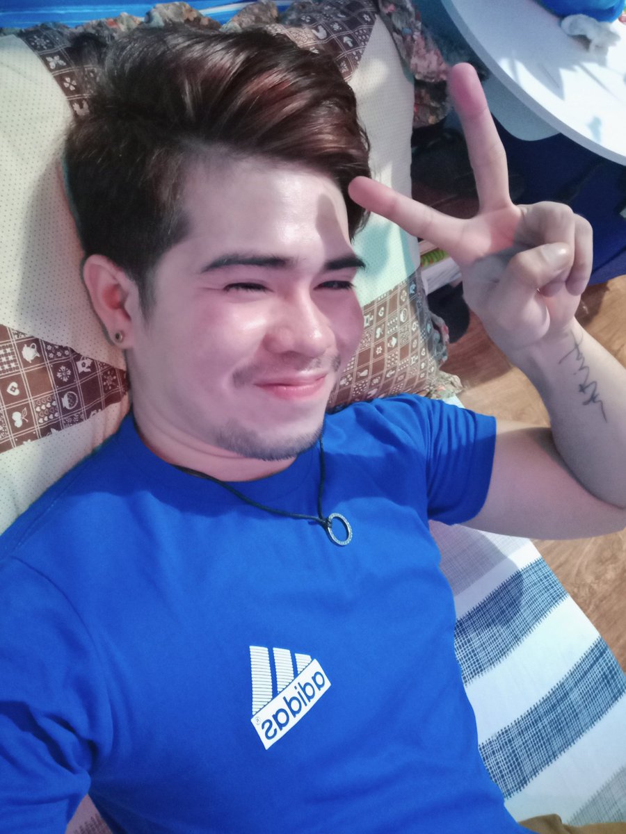 GrrurLeonking's tweet photo. Pusuan muna kahit ngayong Pasko lang๐
Blue is the New Color For Christmas ๐๐
๐ช๐๐
. . .
#Dec252020 โ https://t.co/YEN6Dz2HeW