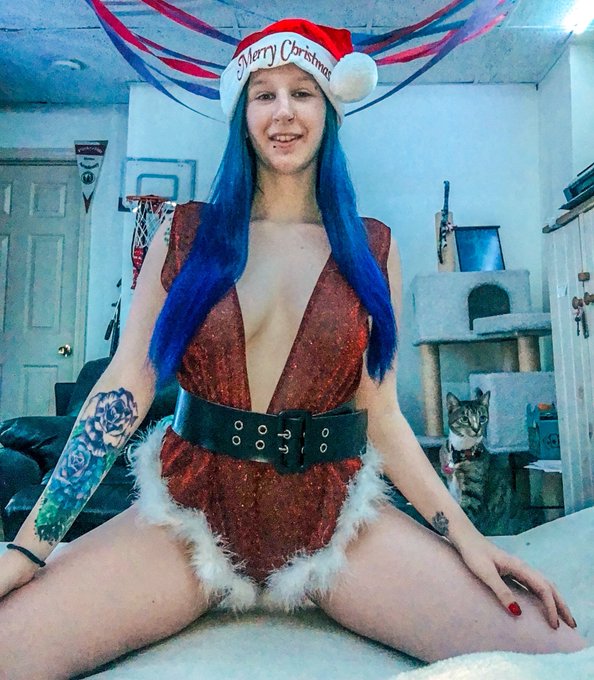 Merry Christmas everyone! https://t.co/mCSYKZP7zw<a href="/tag/newprofilepic"class="tags"><span>#newprofilepic</span></a>