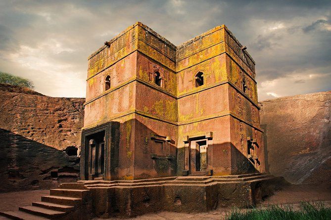 Reporter_Live's tweet image. OGGI VORREI ESSERE... QUI
Chiesa di Bet Giorgis (San Giorgio), Lalibela, Etiopia