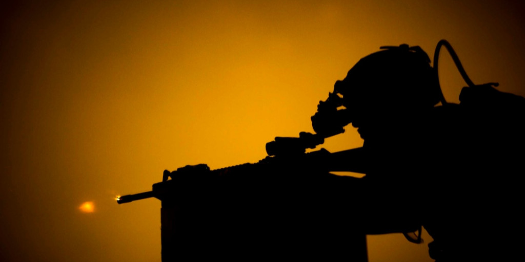 Marine Corps Cpl. Matthew Tovar fires an M16A4 rifle during training at Camp Hansen in Okinawa, Japan, ow.ly/Z2xY50CTGxV