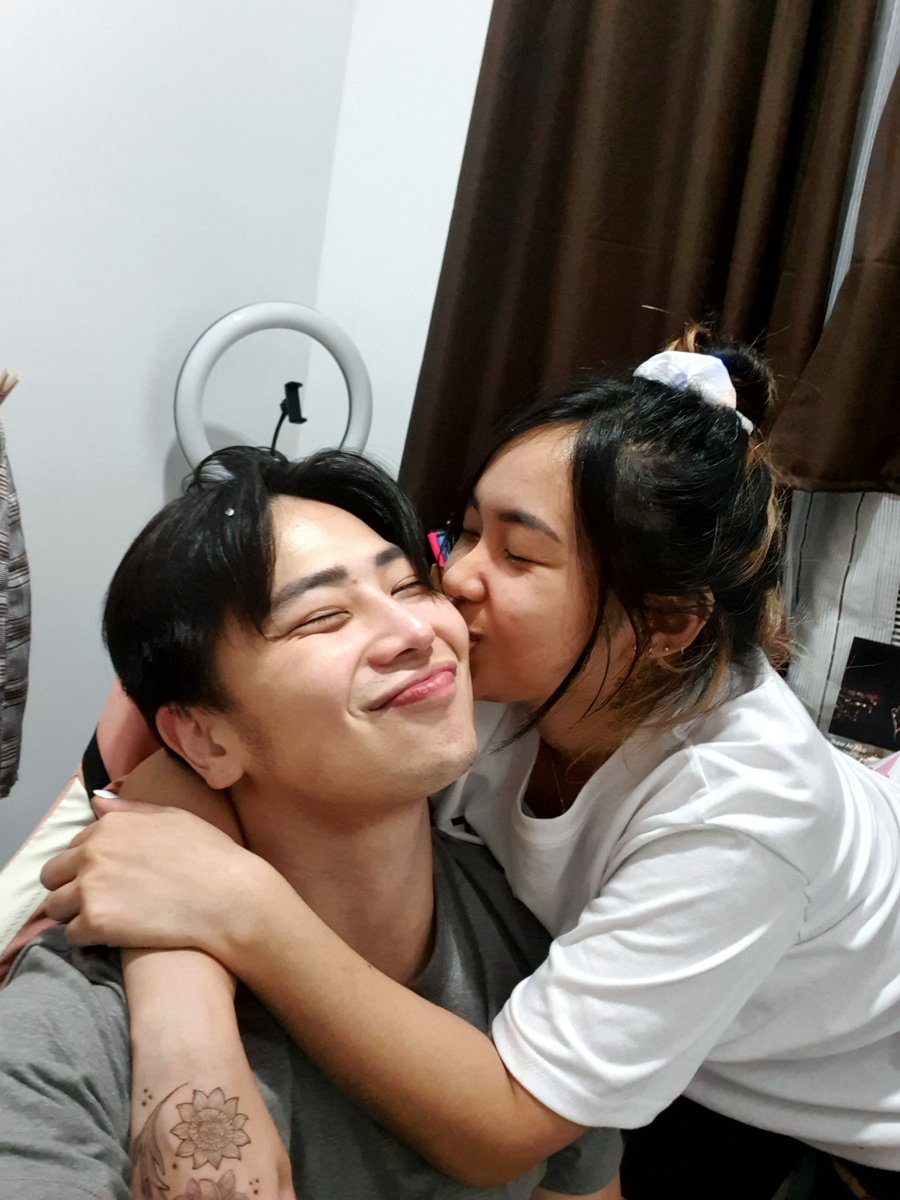 AgassiChing's tweet photo. Merry Christmas from me and JaJai! 🎄 Christmas vlog! @jaiyieee
https://t.co/1NQbM2FyoU https://t.co/rB9PUzYsHy