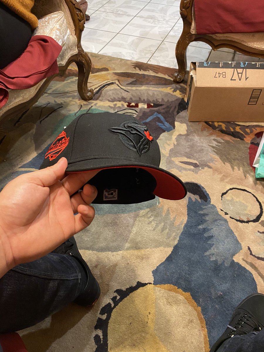 My girl taste in fitteds >>>>>>> 