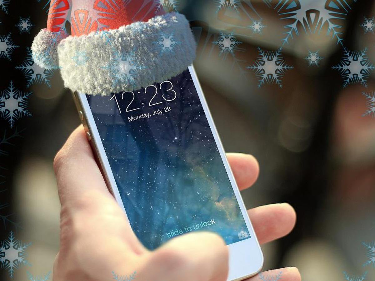 TRaadgevers's tweet photo. Het team van Telecom Raadgevers wenst iedereen fijne kerstdagen, of dit nu gezamenlijk of online gevierd wordt. 🎄
De tijd tussen kerst en oud en nieuw brengen we gezellig door met onze gezinnen. Vanaf maandag 4 januari staan wij weer graag voor jullie klaar! https://t.co/v08vGCX5Es
