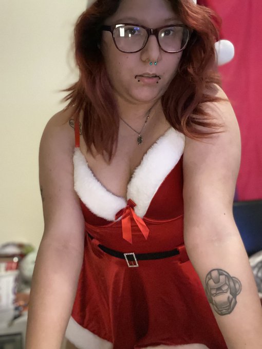 Merry Christmas everyone!!! https://t.co/mBZ10m8XWC