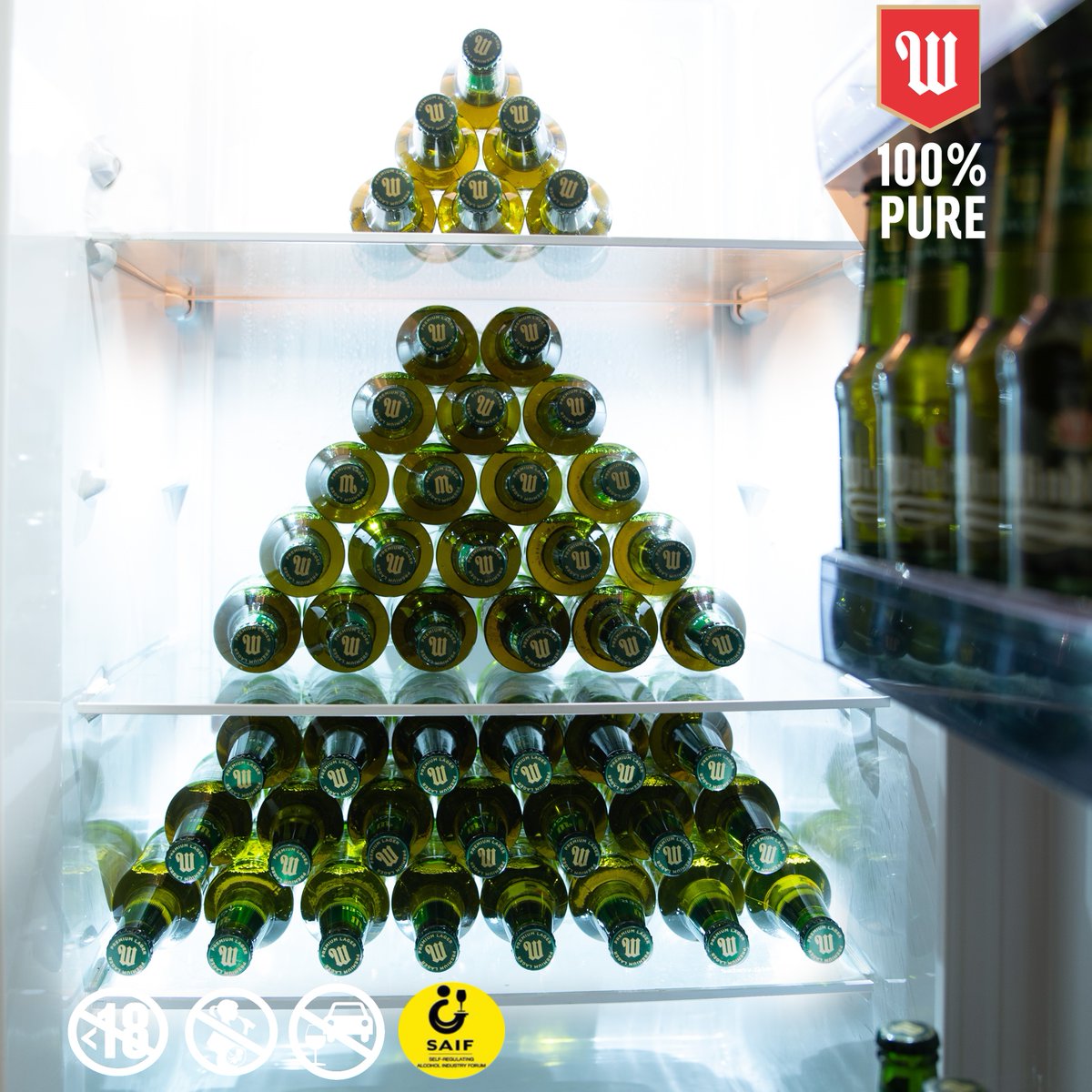 Windhoekbeer_NA's tweet image. When it’s your favourite time of year, it’s time for the perfect beer. Happy holidays! #PureBeer #PerfectTimePerfectBeer