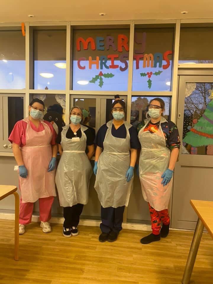 ElmleighSHFT's tweet photo. Merry Christmas from our team to yours π https://t.co/GOFflAquer