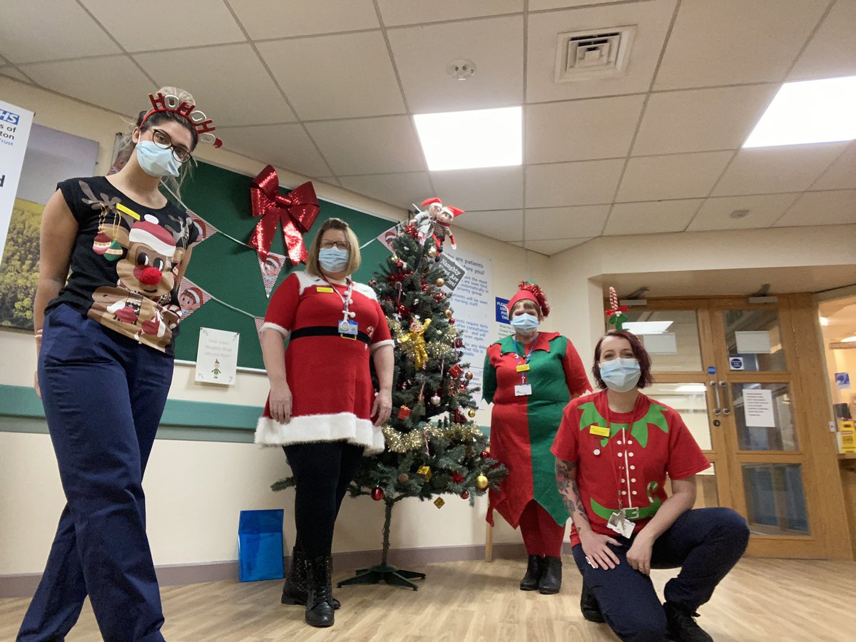 Here for you 365! Merry Christmas! From your National Elf Service 🧑‍🎄🎄💫 #merrychristmas #nurses #emergencynurse #minorinjuries #teamuhdb @UHDBTrust