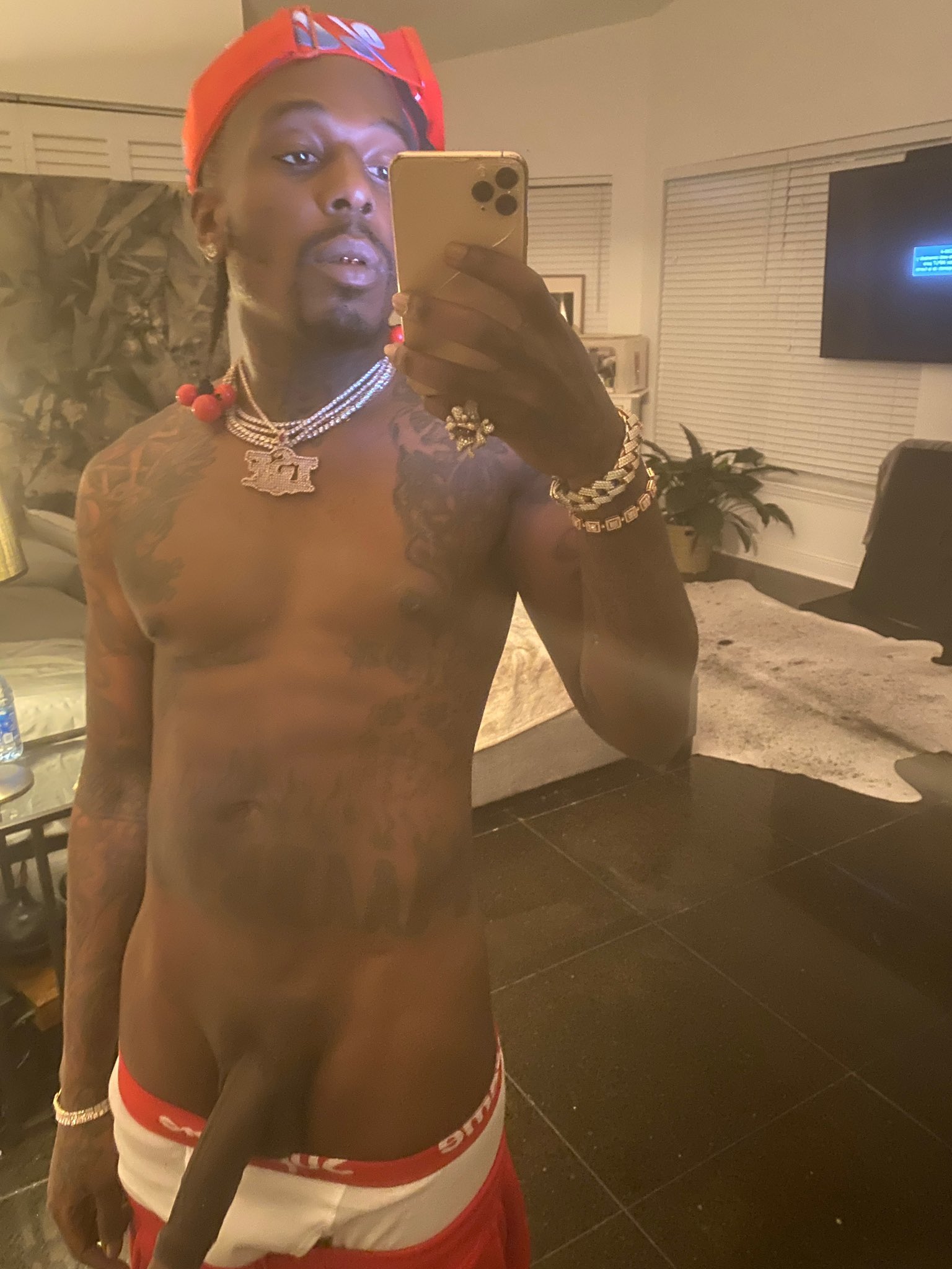 Kyra Biehl on X: @Sauce_Walka102 is dropping some MIND-BLOWING new content  😱 t.coQQt0cWoXIQ 👈🏻 t.coV3wILoyHpW  X