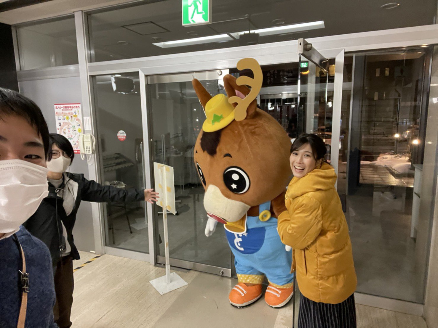 どさんこワイド179 朝 プレゼント企画実施中 久々の登場でどさんこくんも嬉しそう 番組のどこかで発表されるキーワードを見逃すな どさんこワイド179 クリスマスプレゼント企画 どさんこくん ドアを通るのに一苦労 まいにち北本 どさんこワイド179 朝 プレゼント企画実施中 久々の登場でどさんこくんも嬉しそう 番組のどこかで発表されるキーワードを見逃すな どさんこワイド179 クリスマスプレゼント企画 どさんこくん ドアを通るのに一苦労 まいにち北本