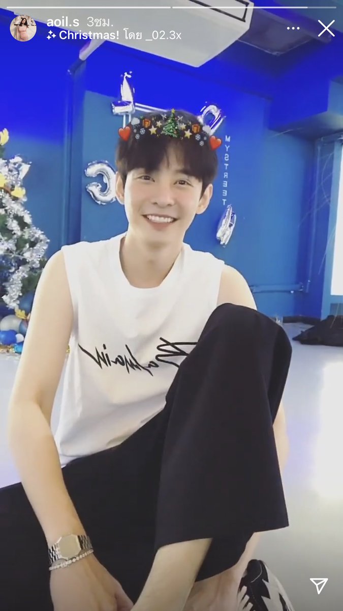 SupanutSupport's tweet photo. อ๊ะ เจอแล้ว ซานต้าอยู่นี่เองงง ☃️🎄
#MerryChristSupanut #supanut
#MerryChristmas https://t.co/N8RvqvPRTv