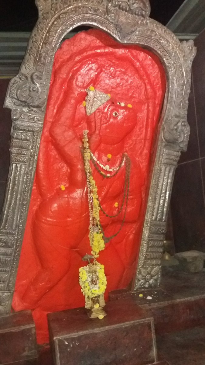 PADAMATI ANJANEYA SWAMY TEMPLE- MAKTHAL: it is located 170 kms from Hyd-Raichur NH167. The holy idol of lord Hanuman was instantiated by JAMBAVANTHA,a bhakt of divine lord Ram. The idol of lord Hanuman is facing towards west which is the only one of its kind in South India.