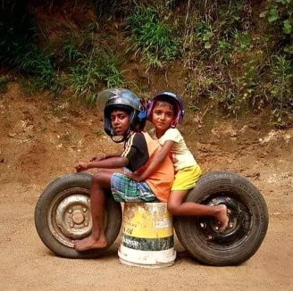 dimitrafotiadou's tweet image. Χρόνια πολλά! Με όνειρα!