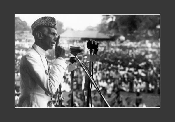 MehtabRungLoug's tweet photo. #HappyQuaidDay 

اُس قوم کو شمشیر کی حاجت نہیں رہتی
ہو جس کے جوانوں کی خودی صُورتِ فولاد

علامہ اقبال

#urduliterature #poet #messageofquaid #25thDecember #quaidday #MerryXmax #HBDFoundingFatherOfPak #JummaMubarak https://t.co/foRcRqHzIe