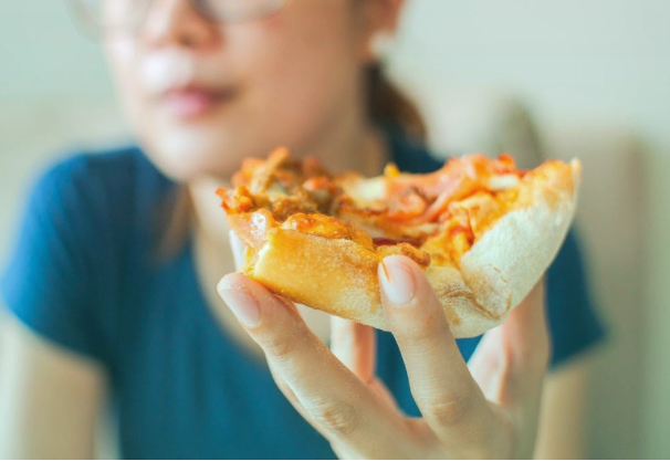 sissypricilia20's tweet photo. Hmmm... Diskon 20% Pizza Hut. Kesempatan langka nih. Siapin dulu ah Kartu Kredit BRI nya... https://t.co/tSRBPBWsRi