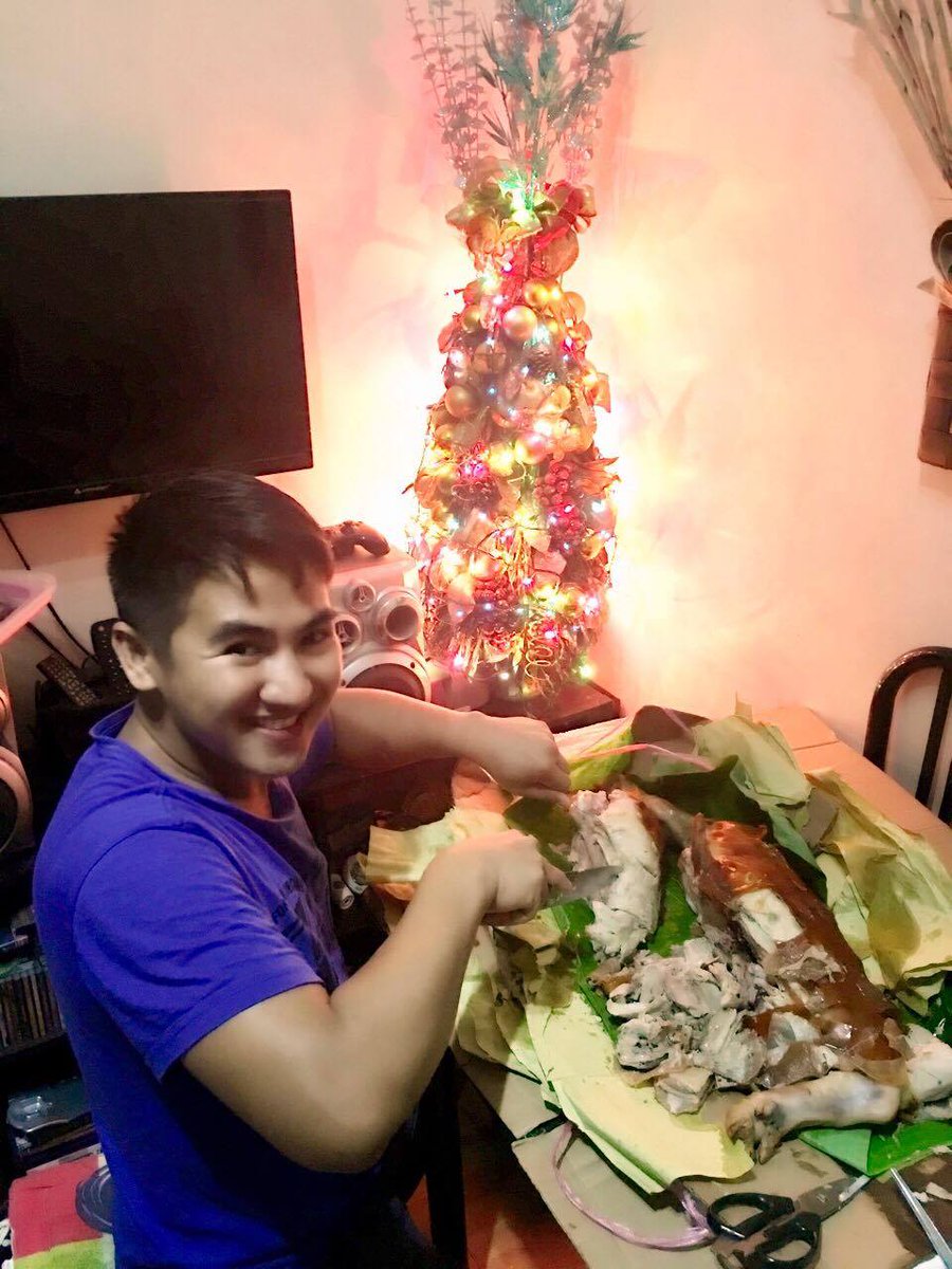 MonsterDick1530's tweet photo. Damo nga salamat iton lechon ginhatag haak. Maupay nga kapaskohan dida ha iyo nga tanan.🎄❤️

#lechonfromBoronganEasternSamar #Pasko2020 #IkawAngLiwanagAtLigaya #MerryXmas https://t.co/VuuUu3mT5E