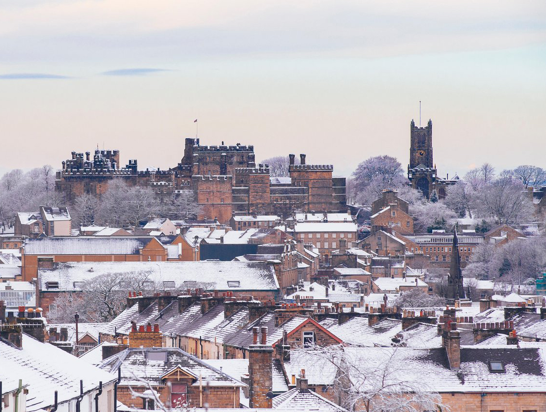 LancasterUni's tweet photo. Merry Christmas! We're wishing a fantastic day to those celebrating, and peace, hope and joy to all ✨ https://t.co/D6xZnI1XKV