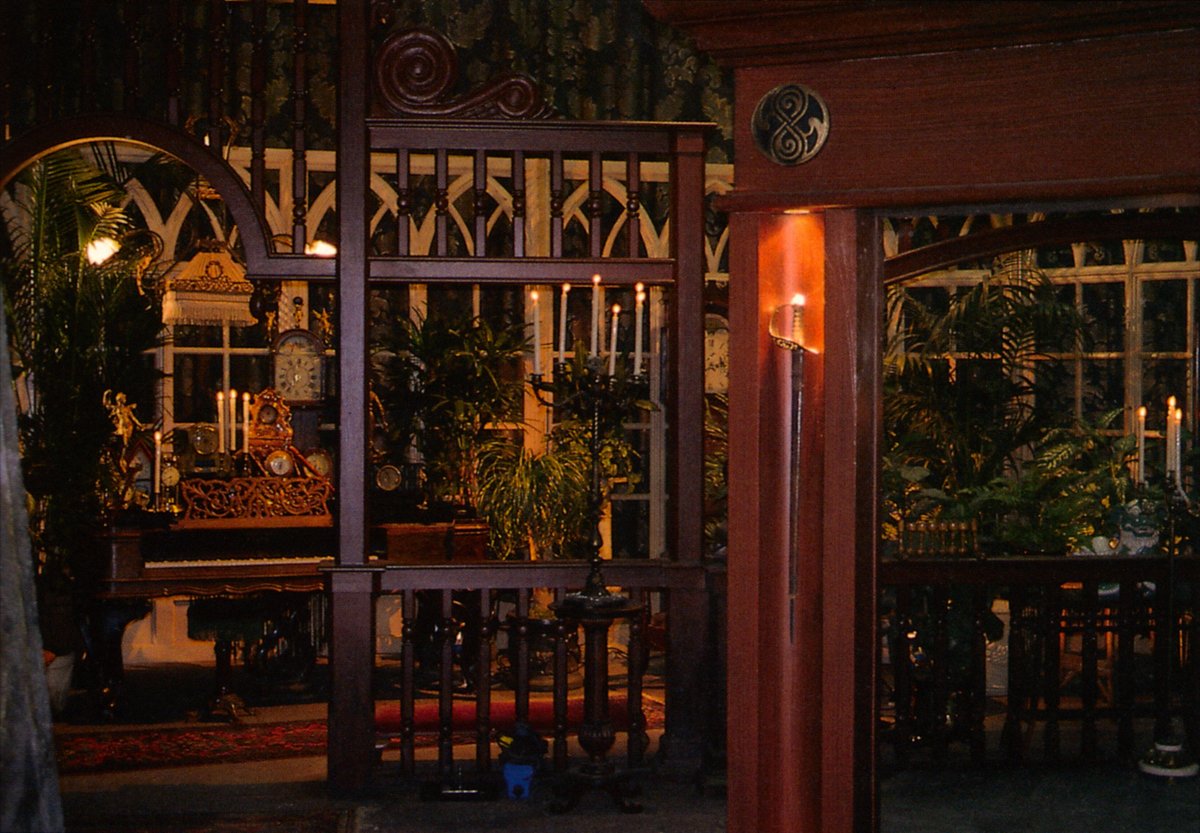  #TwelveDaysOfTARDISInteriors day 1Doctor Who and the Gothic WarehouseIn 1996 the series returned for one night only and proceeded to blow a significant chunk of budget on this grand reimagining with nooks, crannies and even a mezzanine floor!