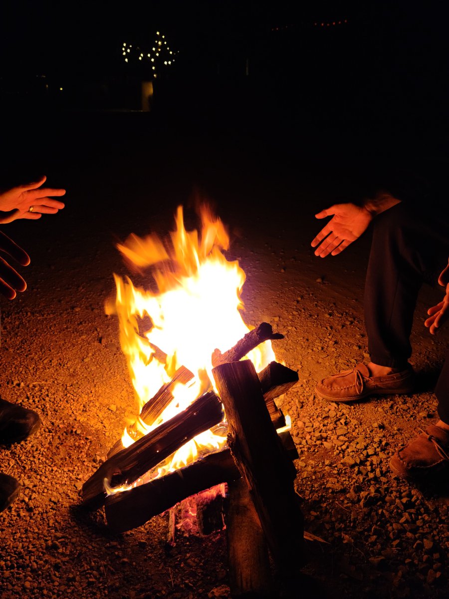 Writer_DG's tweet image. Merry Christmas!