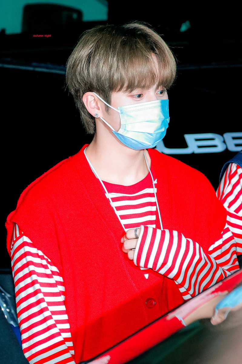 autumnnight1030's tweet photo. 🎄♥ 。⋆ ♡ 메리크리스마스 ♥ 。⋆ ♡ 🎄 @drippin #황윤성 #윤성 #드리핀 #DRIPPIN https://t.co/wqMZ4Ggy3Z