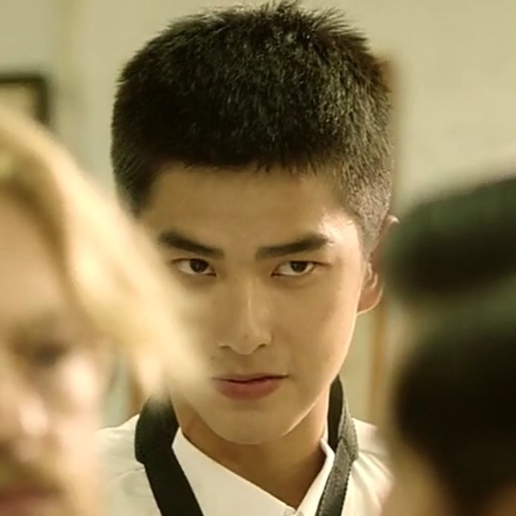 3.1. The screenplay-producer, Chu, went with him to the same high school and is familiar with the story of his first love. The story of how he met a woman who soon became the reason for the love triangle and Liu confiding to the school priest are true.