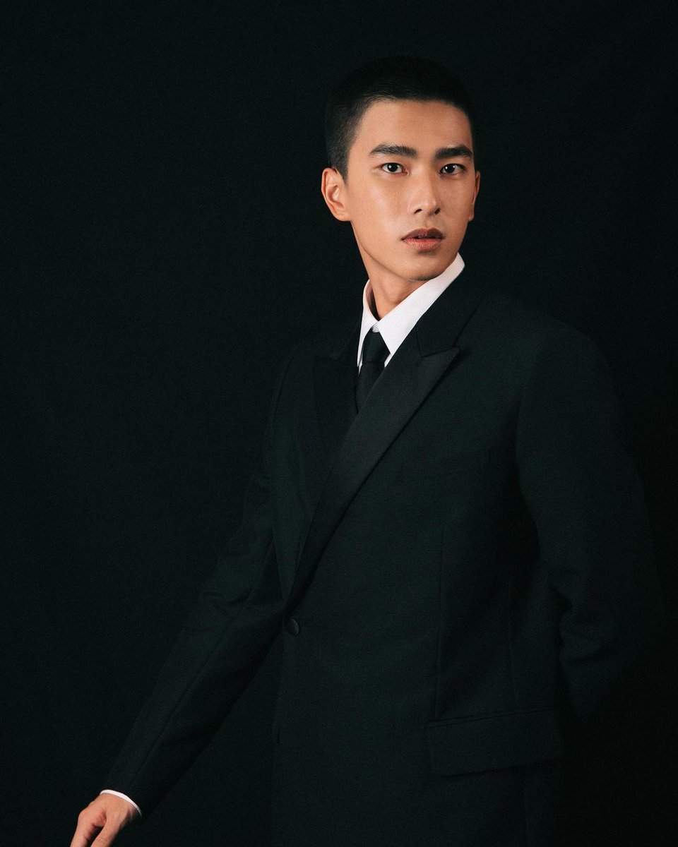 10. Tseng Jing Hua is popular for his film, Detention. Jing hua is an introverted person and describes himself as a “tsundere”. (someone who is cold but warm inside)