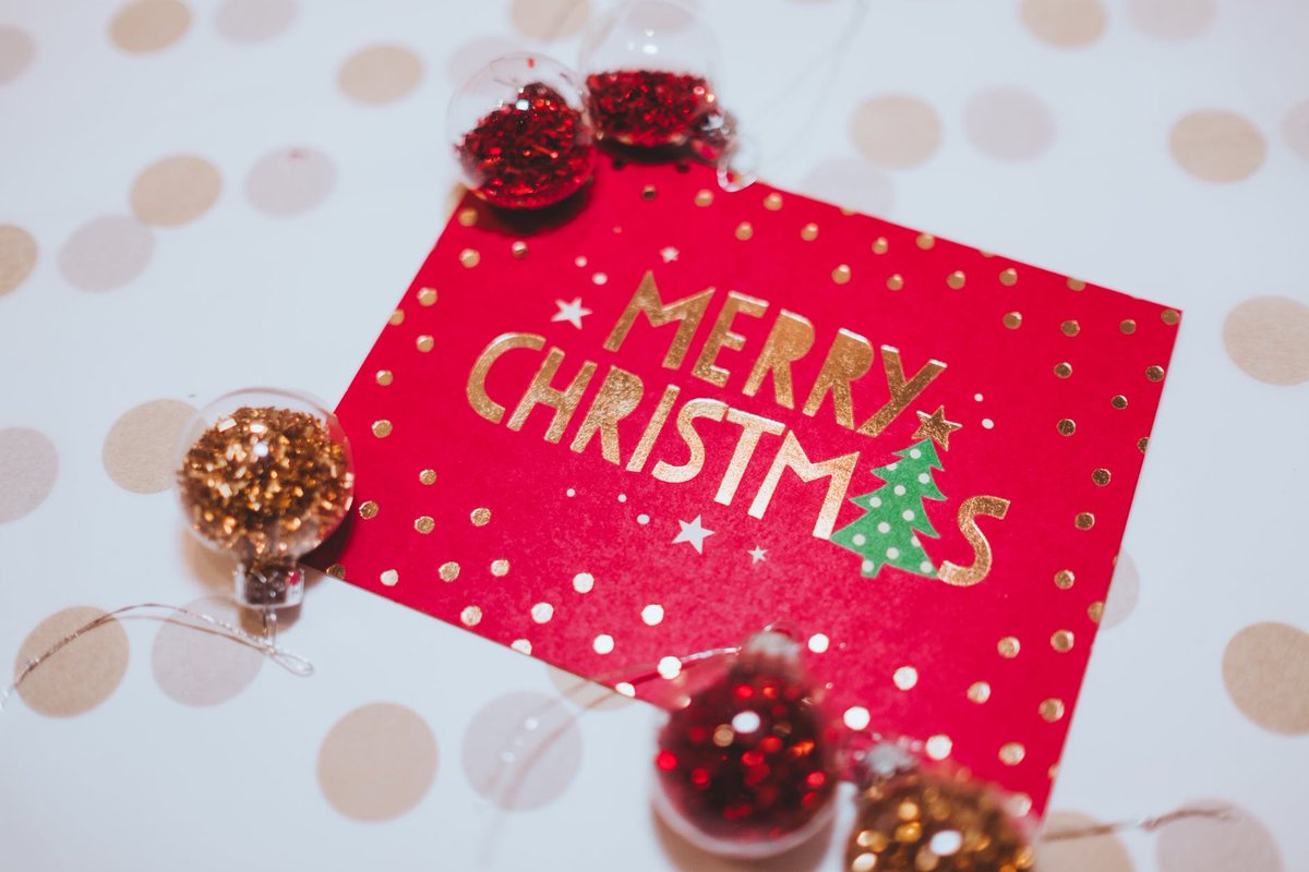 #MerryChristmas, everyone! Have a wonderful day with friends and family and great food, and enjoy this holiday season!