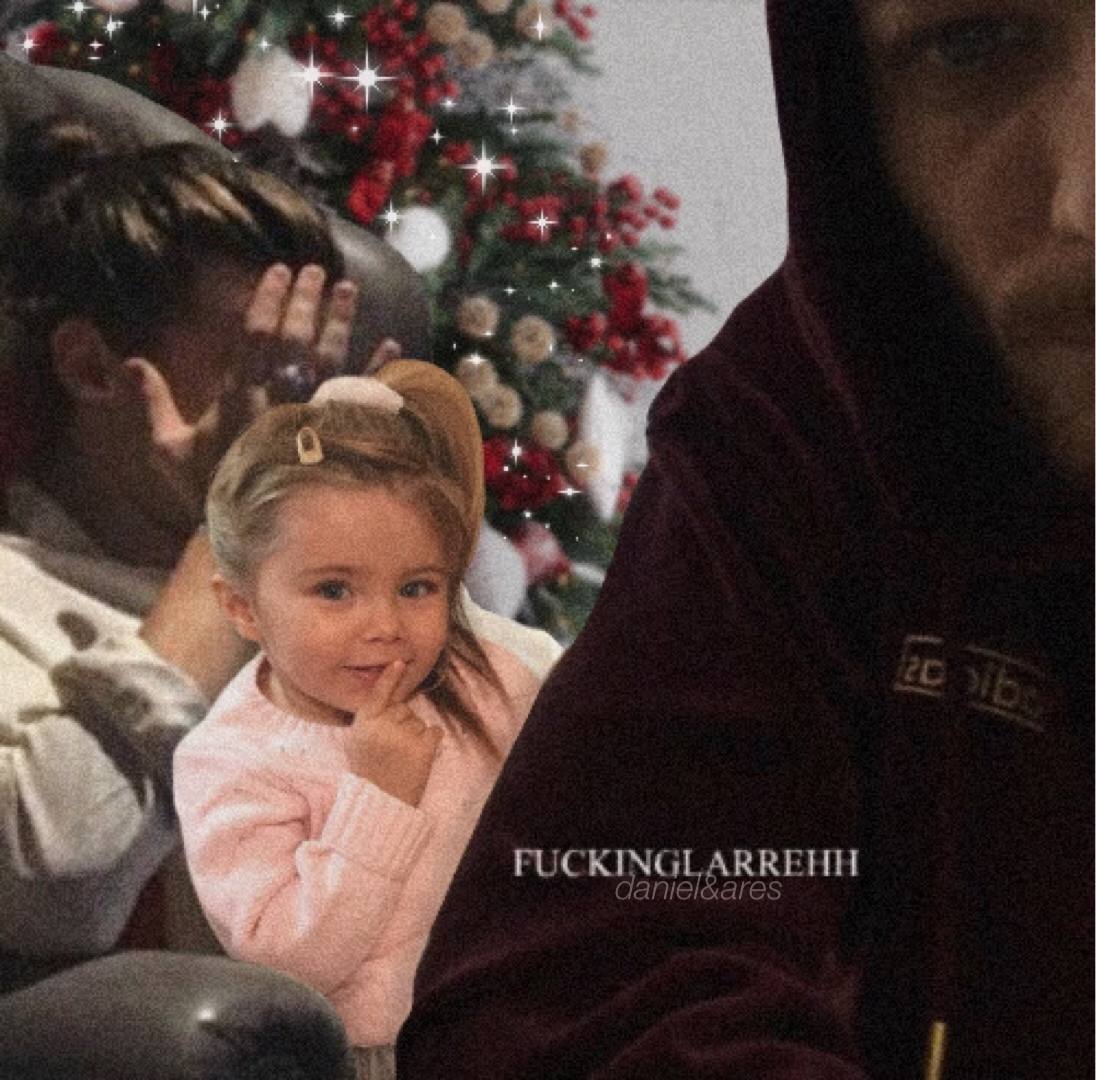 thompsondanielx's tweet photo. I don't want a lot for Christmas
There is just one thing I need
I don't care about the presents
Underneath the Christmas tree
I just want you for my own
More than you could ever know
Make my wish come true
All I want for Christmas is you.
@areskyanoss &amp; Nichi🎄❤️ https://t.co/vFNLaDH4Go
