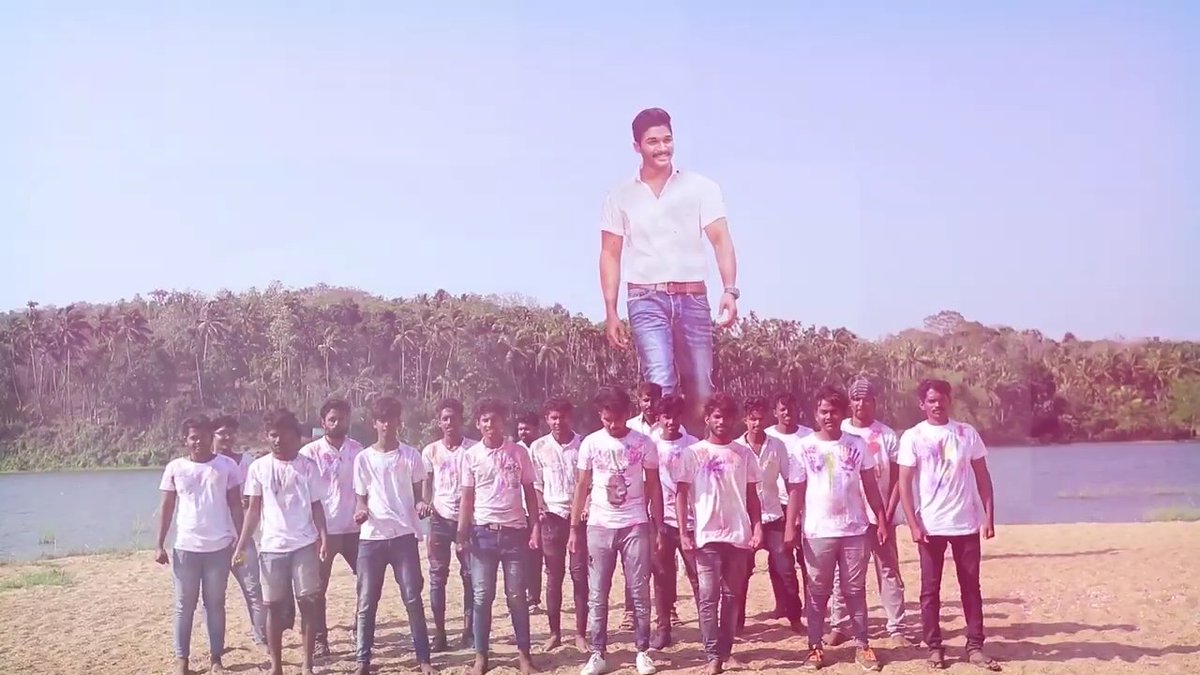 TelanganaAAFc's tweet photo. Here is the most awaited #MalluArjunTributeSong produced by @ButterFlyEnts ❤️🔥

https://t.co/YRjVtQL0vj
Watch &amp; share your reviews ❤️

#Pushpa/@alluarjun #AlluArjun https://t.co/ugBNc9C6CC