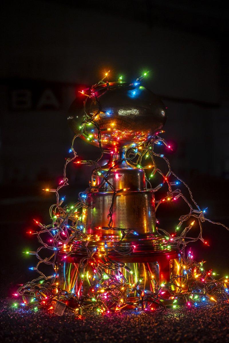 OleMissFB's tweet photo. Merry Christmas #RebelNation! https://t.co/Io5atzcp9R