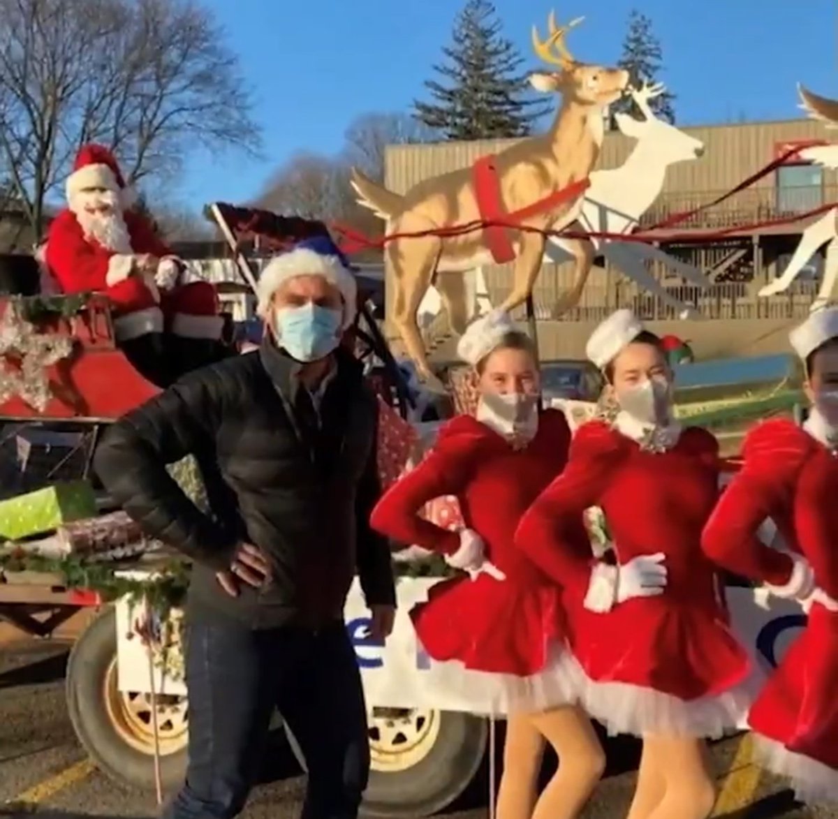 This never made "Don't do this" comms lists because it's universally understood if you're a reasonable human being.But some humans happily destroy themselves in a state of total self delusion.Maybe we need a Don't List of obvious things that go without saying for bad people.