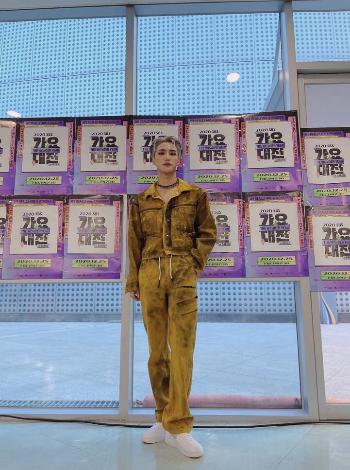 ATEEZofficial's tweet image. [#성화] 오늘은 치킨에 머스타드소스가 땡기는 날, 오늘 무대두 함께 응원해줘서 고마워요 에이티니💛💛💛💛💛
#ATEEZ #에이티즈