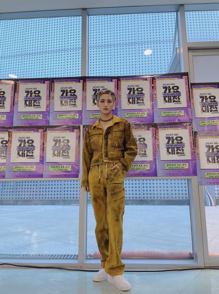 ATEEZofficial's tweet image. [#성화] 오늘은 치킨에 머스타드소스가 땡기는 날, 오늘 무대두 함께 응원해줘서 고마워요 에이티니💛💛💛💛💛
#ATEEZ #에이티즈